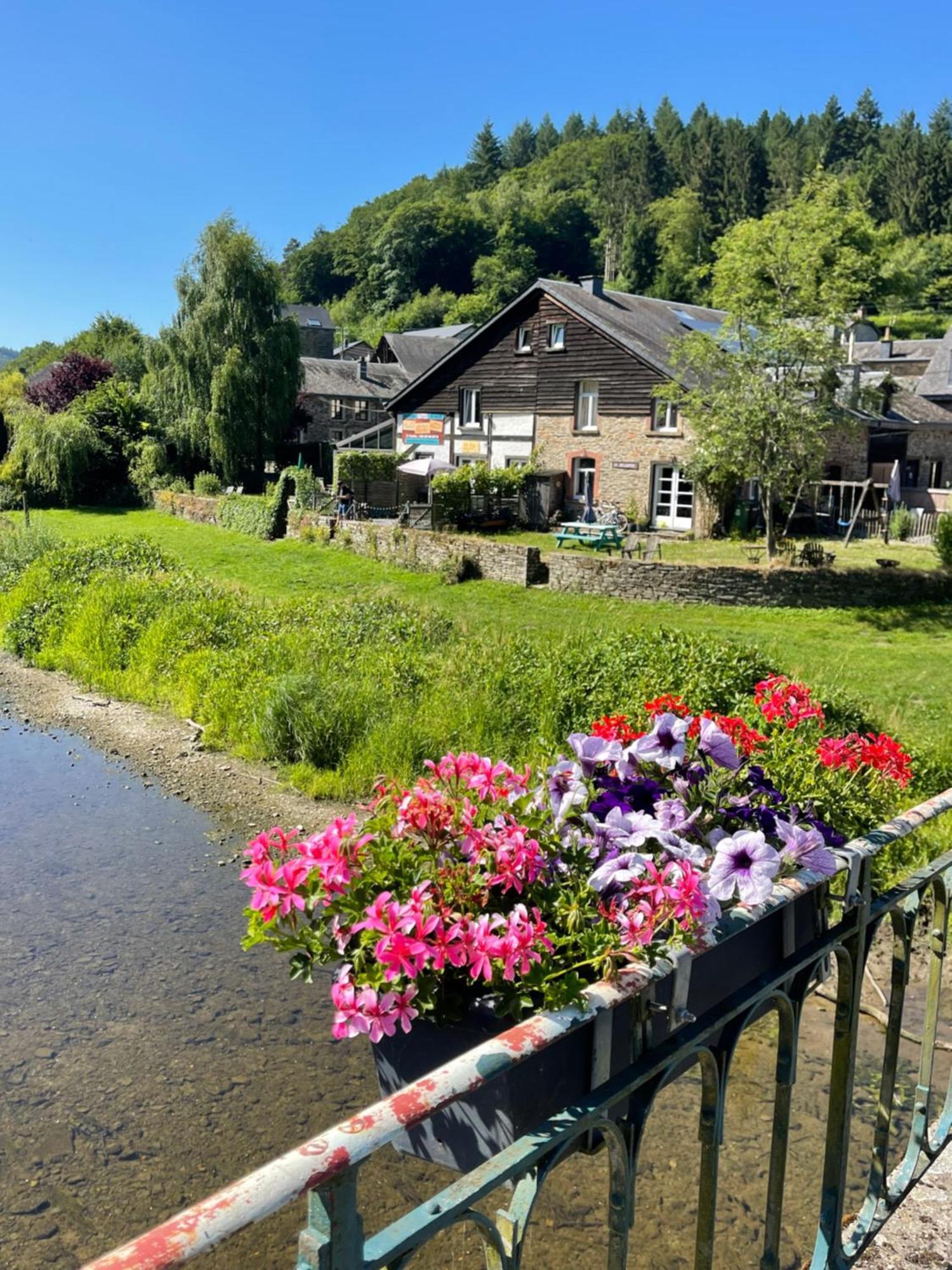La Semois à Mouzaive Casa vacanze *